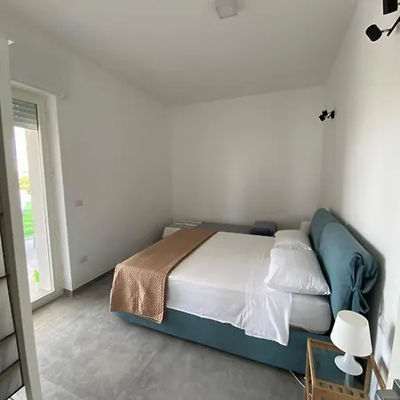 Waterfront Tina Casa de Férias